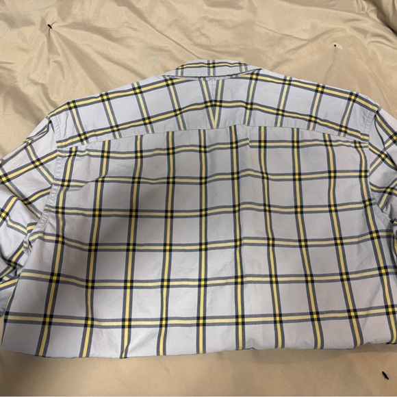 Lacoste slim fit button down size 40 - Picture 8 of 12